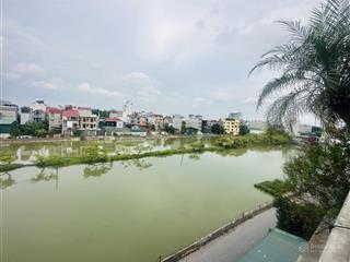 Ô tô tránh mặt tiền khủng có vỉa hè vị trí đẹp view hồ  kinh doanh  78 m2  vườn hồ  cự khối