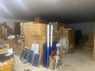 Hẻm xe công âu cơ kho 1700m giá 160tr