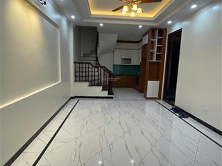 Cho thuê nhà 4 tầng mới tinh khu lk tràng an, tt chúc sơn