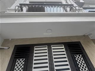 Bán nhà tam trinh  31m2  5 tầng  thang máy  nhà mới tinh  10m ra ô tô tránh