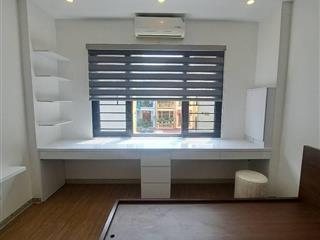 Rẻ nhất long biên chỉ nhỉnh 5 tỷ nhà dân xây vào ở luôn. nhà gần bến xe gia lâm.