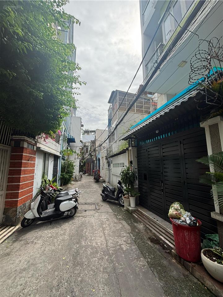 Bán căn hộ dịch vụ đang có hợp đồng thuê ổn định, khu vực yên tĩnh an ninh. nhà 4 lầu, dt 4x18