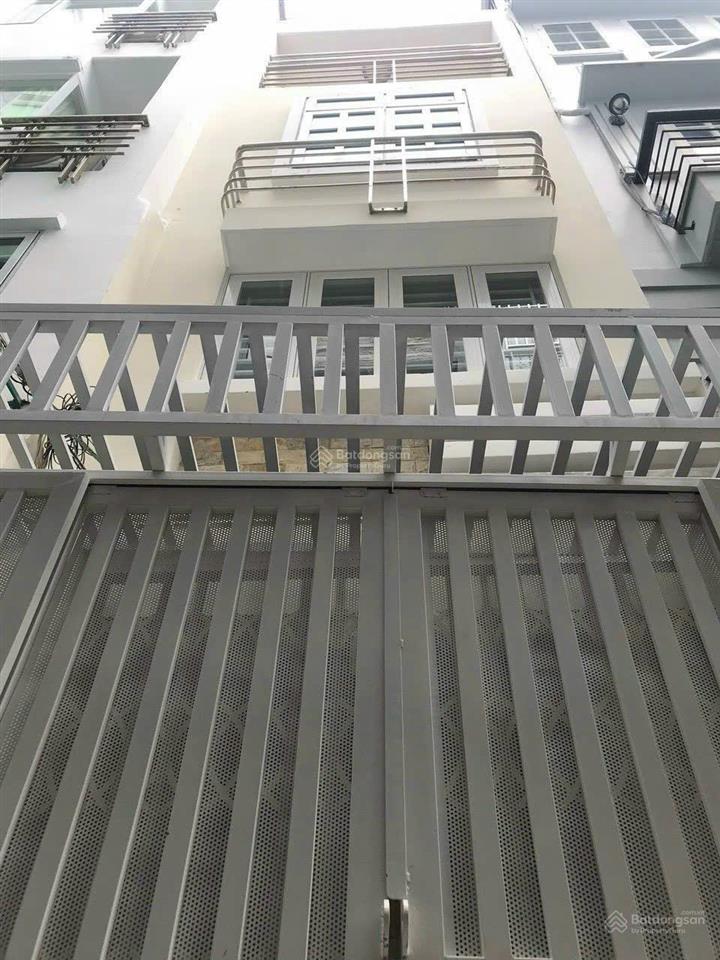 Nhà 5.6 tỷ, 3 lầu đang có hđ thuê 12tr/tháng. diện tích 2.85x10, trong khu vực không còn căn rẻ hơn