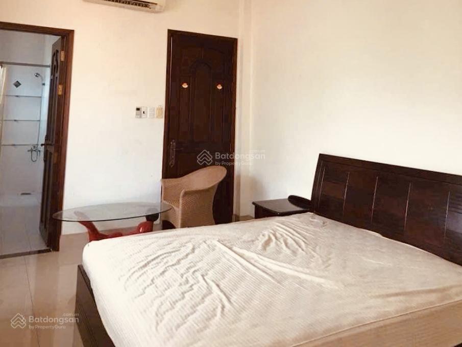 Cực hiếm..! nhà 2 mặt tiền hẻm xe hơi q.1. đừơng nguyễn cảnh chân cách mặt tiền chỉ 15m.