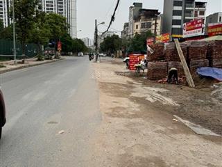 Nguyễn lam  chu huy mân  mặt tiền rộng, đường ô tô ***hiếm***