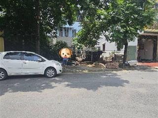 Đường vỉa hè 16m  lô góc  50m2  sổ đẹp  hơn 11 tỷ