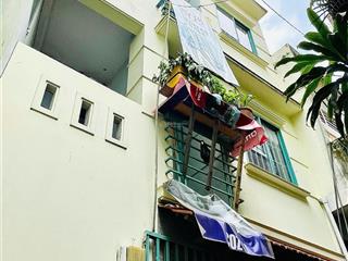 Nhỉnh 5t, nhà 3 tầng ngang 5, trung tâm q. 10, ngô gia tự