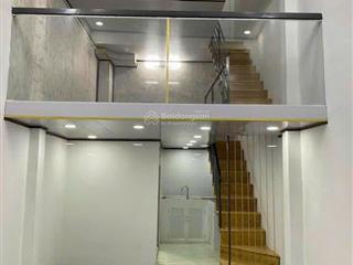 8.9 tỷ  mtkd hồ bá kiện quận 10  dt 300tr/năm