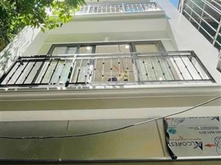 Nhà mới phố nguyễn khánh toàn  tt cầu giấy 50m2*6 tầng hơn 13 tỷ gara ô tô kinh doanh thang máy