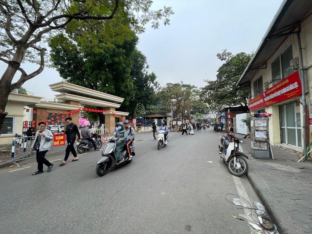 Nhà mới phố dương quảng hàm  cầu giấy 50m2*6 tầng hơn 15 tỷ  gara ô tô kinh doanh  6 tầng thang