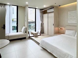 Căn hộ cao cấp  studio tone trắng hiện đại  ban công, thang máy full nội thất ngay viettel tower