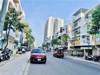 Bán nhà 4 tầng có 9 căn hộ cho thuê mặt tiền đường thích quảng đức nha trang có thang máy