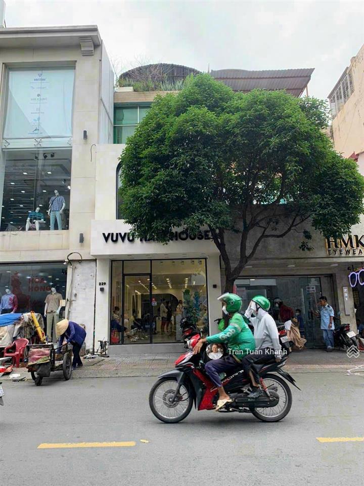 Góc 2 mặt tiền bùi thị xuân, bến thành, quận 1 dt 4x18, kc 4 tầng hđt 50 tr/th giá 40,8 ty