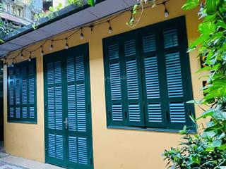 Cho thuê nhà riêng ngõ 22 phố hàng đào, dt 100m2 chia 2 ngủ full đồ tầng 1, giá 25tr.