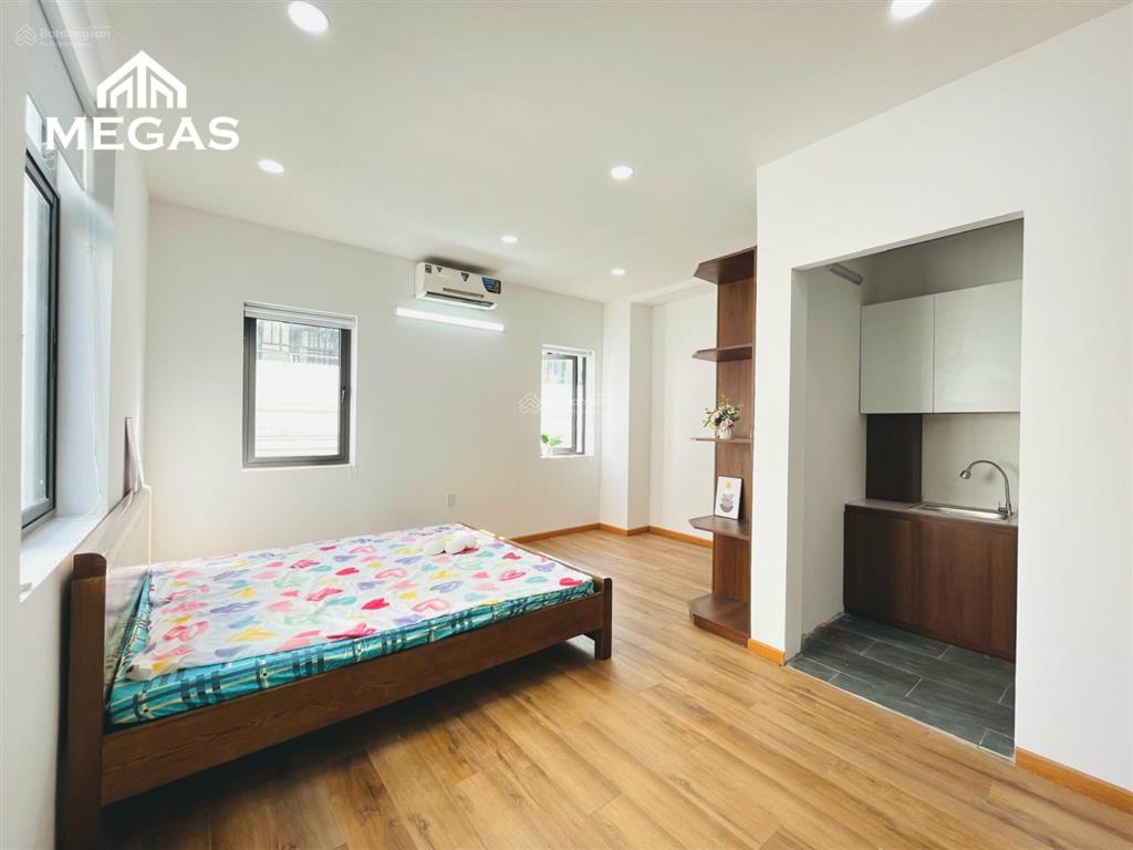 Phòng full nội thất  siêu rộng ánh sáng tốt  ngay mai chí thọ, quận 2