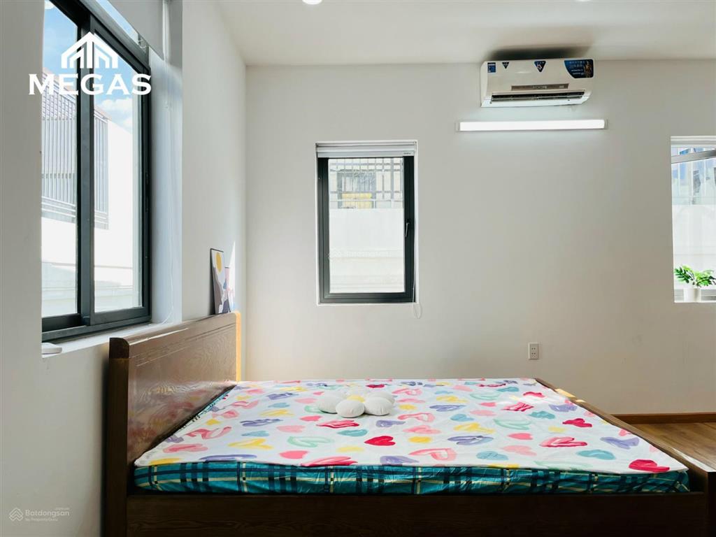 Phòng full nội thất  siêu rộng ánh sáng tốt  ngay mai chí thọ, quận 2