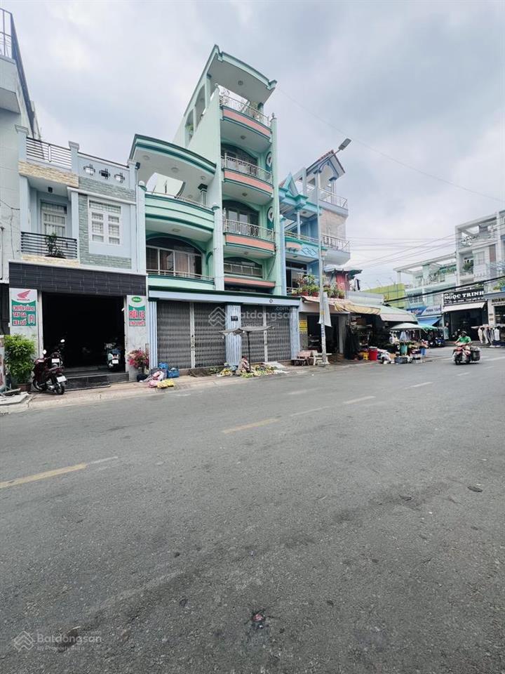 Bán nhà 2 mặt tiền lô góc thoáng mát dt 6.35 x 21m vuông vức ngay aeon mall tân phú nhỉnh 7 tỷ