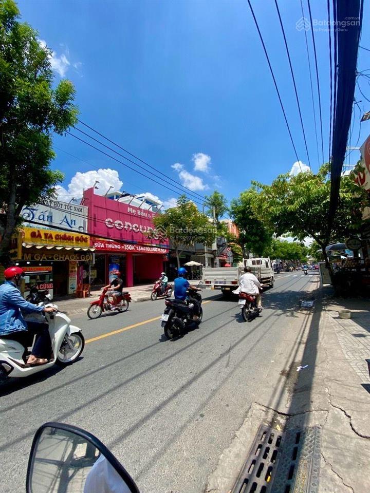 Gấp bán nhà ngay tỉnh lộ 10, dt 8,2 x 37m vuông a4 đường xe tải thông chỉ nhỉnh 17 tỷ