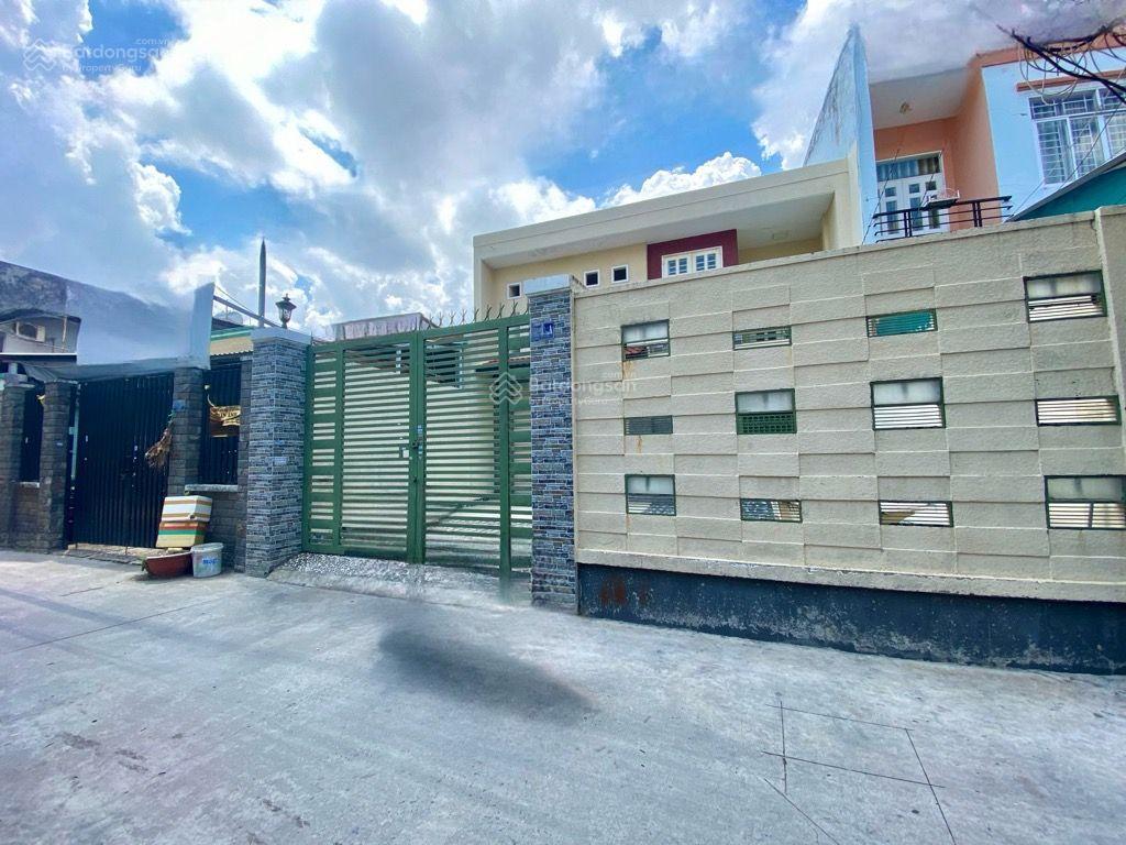 Gấp bán nhà ngay tỉnh lộ 10, dt 8,2 x 37m vuông a4 đường xe tải thông chỉ nhỉnh 17 tỷ