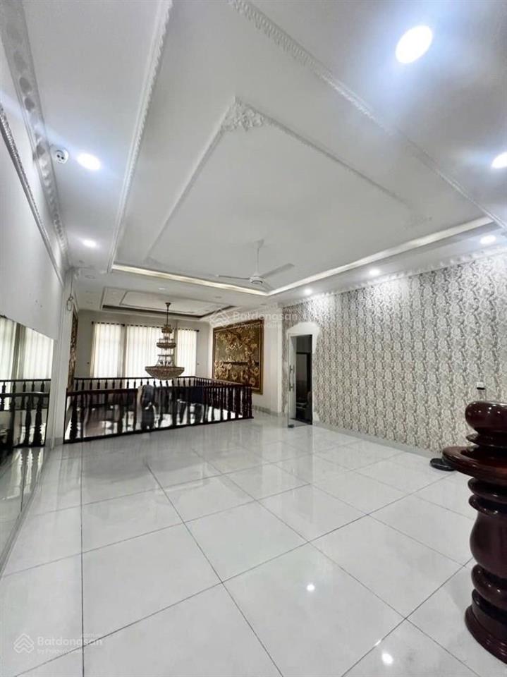 Gấp bán lô đất full thổ cư ngay gần chợ phú lâm dt 8 x 32m giá chỉ nhỉnh 18 tỷ