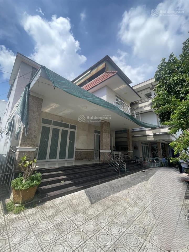 Bán đất tặng nhà 2 tầng ngay tỉnh lộ 10 dt 23 x 41.3m full thổ cư dòng tiền ổn định giá chỉ 40 tỷ