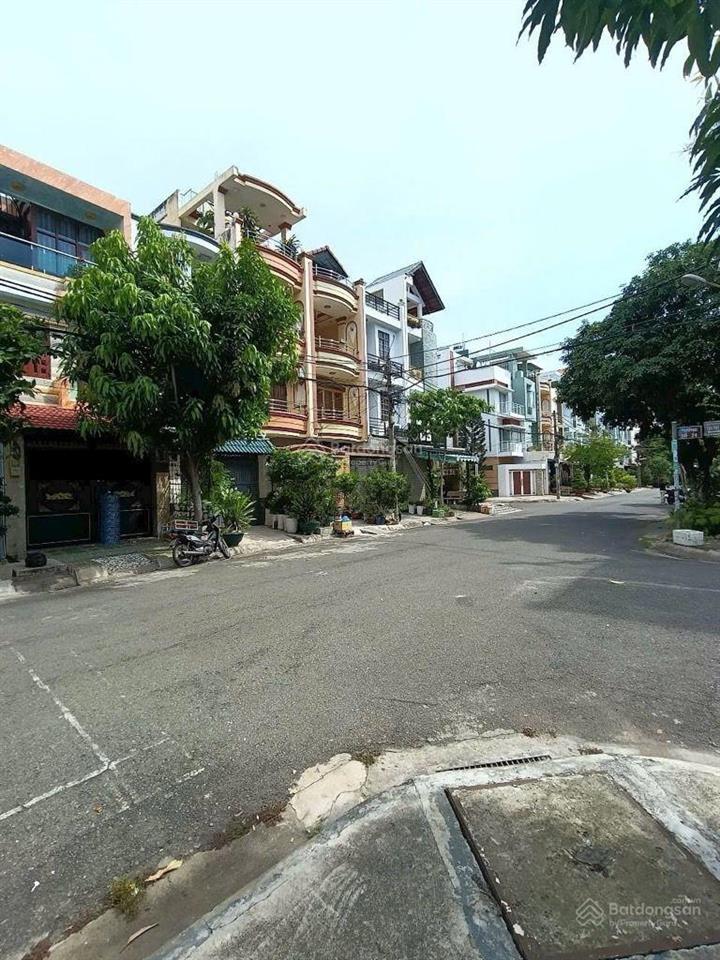 Bán nhà 5 tầng ngay khu đồng bộ lý chiêu hoàng dt 100m2 đường nhựa thông thoáng nhỉnh 8 tỷ