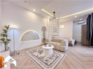 Hệ thống căn hộ cao cấp, ban công new 100% full nt ngay cầu sài gòn gần metro view landmark vinhome