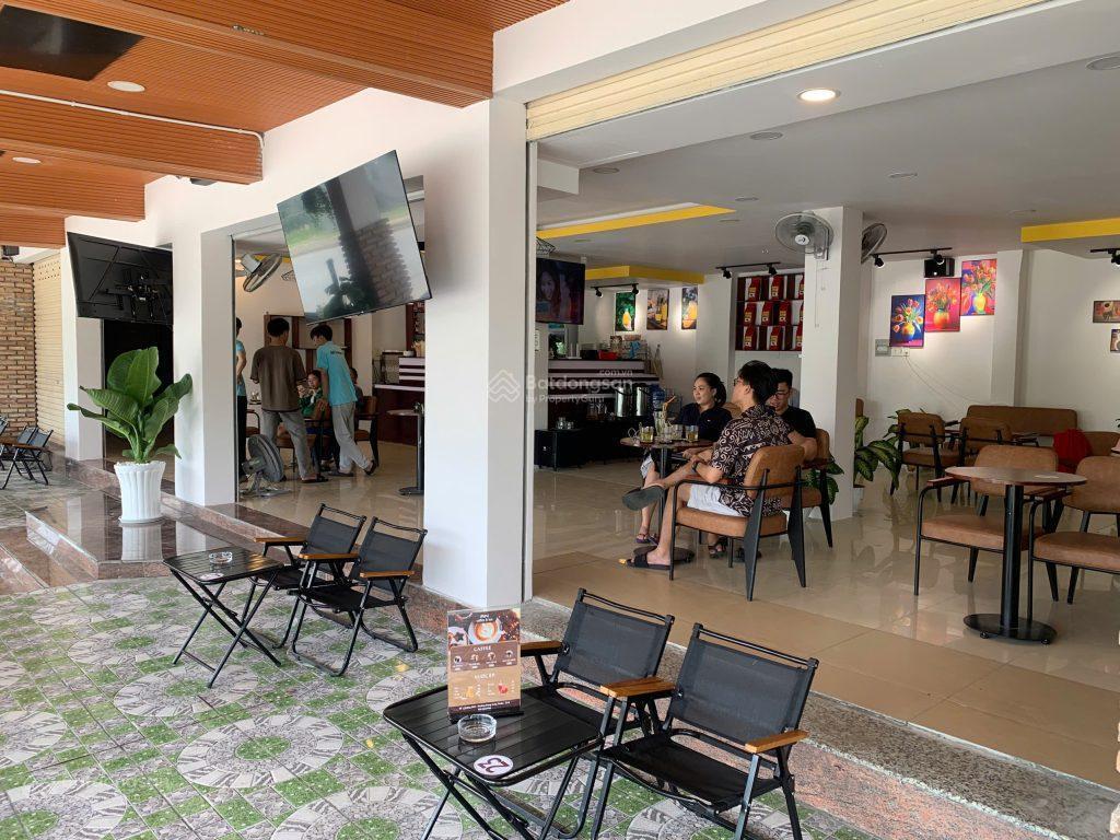 Sang nhượng quán cafe 40x16m, khu dân cư an sương, quận 12, hiện đang hoạt động bình thường
