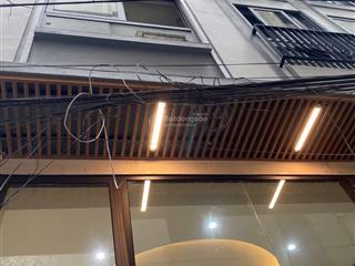 Căn hộ dịch vụ cao cấp phố quan nhân 139m2 mt 9.2m 46 tỷ  2.5 tỷ/năm  full phòng nội thất 5 sao