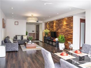 Cho thuê căn hộ cao cấp  hiếm mặt phố triệu việt vương, 140m2 tk 2pn, khách, bếp full dv, nội thất