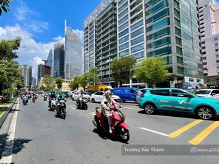 Siêu vị trí mặt tiền trung tâm ngang 36x30m. dtcn 1020m2 đất. 3 hầm 16 tầng  thu nhập 5 tỷ/tháng