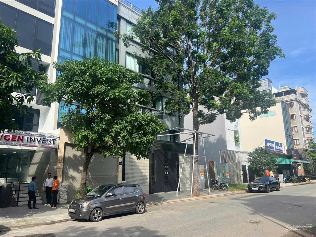 Sắp bán căn nhà 4 tầng thiết kế đẹp tại khu c phường an phú  20 tỷ chốt về 17 tỷ bán gấp