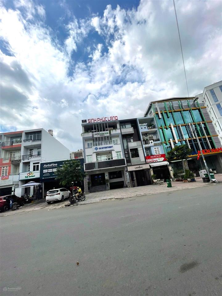 Bán nhanh khuôn đẹp đường trần lựu, q2. dt 8x20 vuông vức  ctxd 1 hầm 5 tầng. giá 27 tỷ còn tl