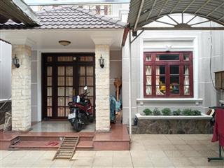 Cuối năm gấp bán căn nhà đường trần não, q2. dt 10x15m  c4  giá chỉ 32 tỷ còn thương lượng