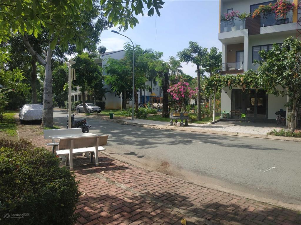 Cho thuê nhà river park 15tr gần liên phường, đỗ xuân hợp 5x15m 3l3pn full nội thất.  0901 193 ***