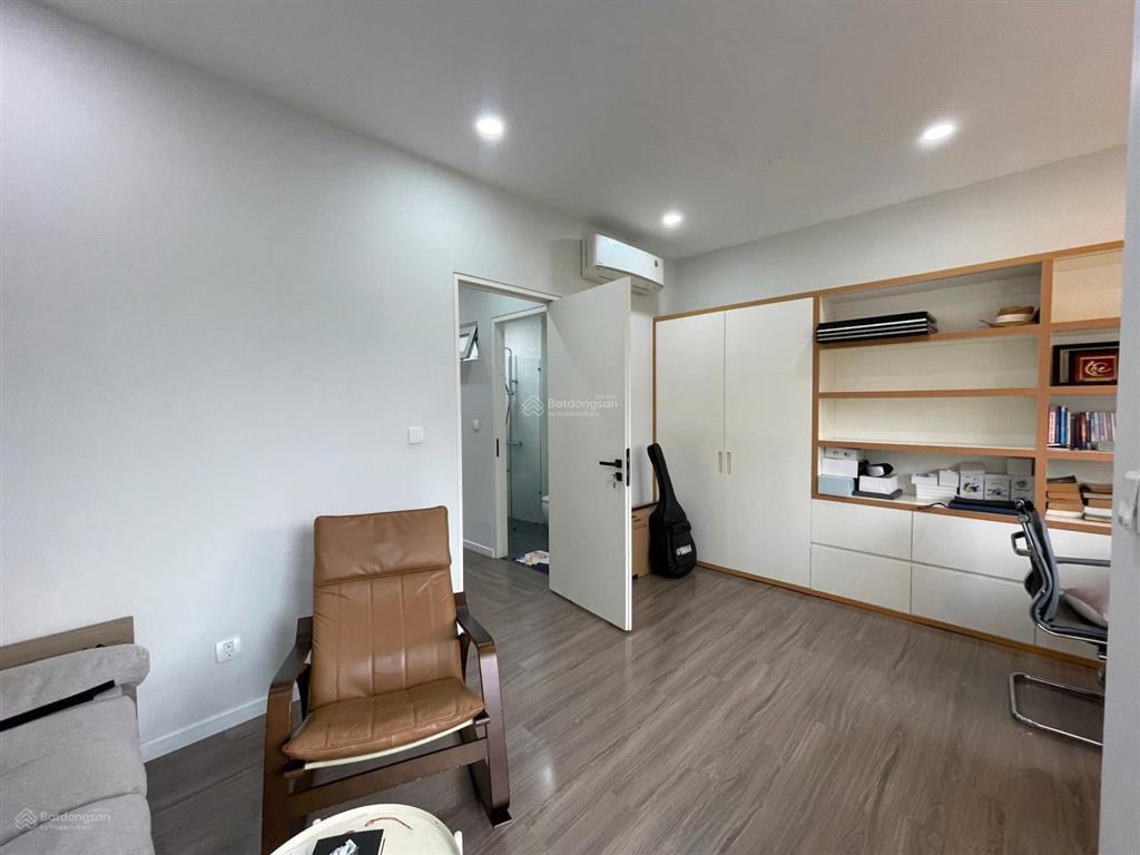 Cho thuê nhà rio vista từ 16tr gần gia hòa, đỗ xuân hợp 5x15m 3 lầu 4pn, gara.  0901 193 ***