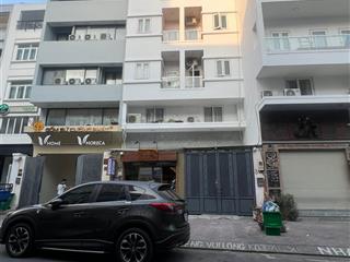 Bán tòa chdv siêu dòng tiền nguyễn văn đậu 8x20 hầm 6 tầng 32 phòng chdv hđt 135tr/tháng giá 23.3tỷ