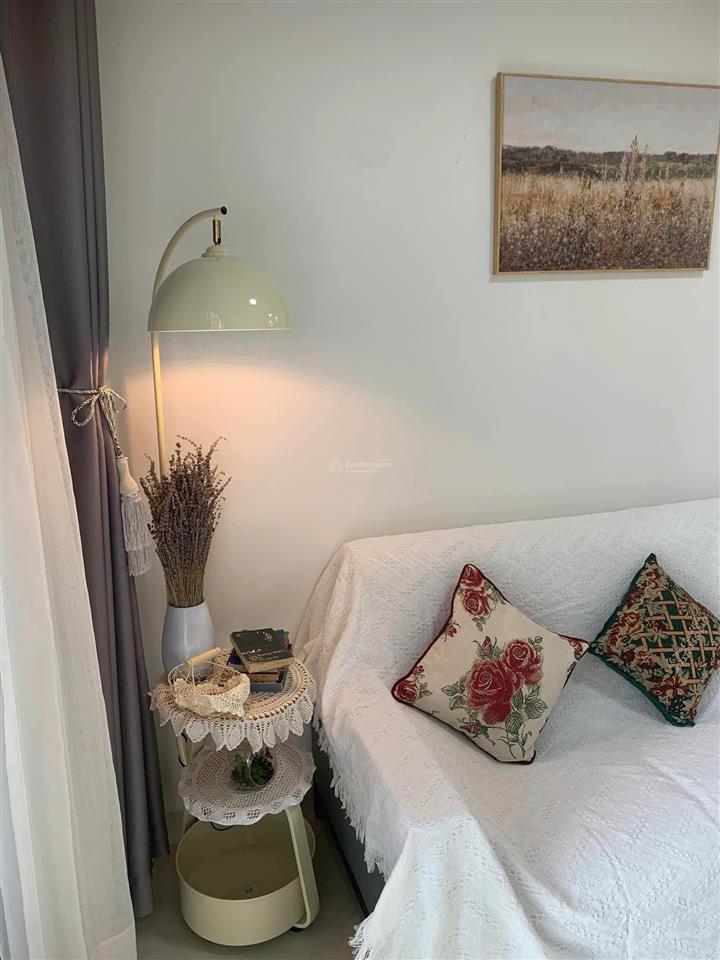 Bán căn 2pn 2wc 71m2 emerald celadon city, lầu 8, view công viên, full nội thất, giá 5,5 tỷ bao hết