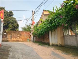  BÁN MẢNH ĐẤT 424m² có 300m² đất ở và 124m đất CLN, tại TT Xuân Mai, Hà Nội.