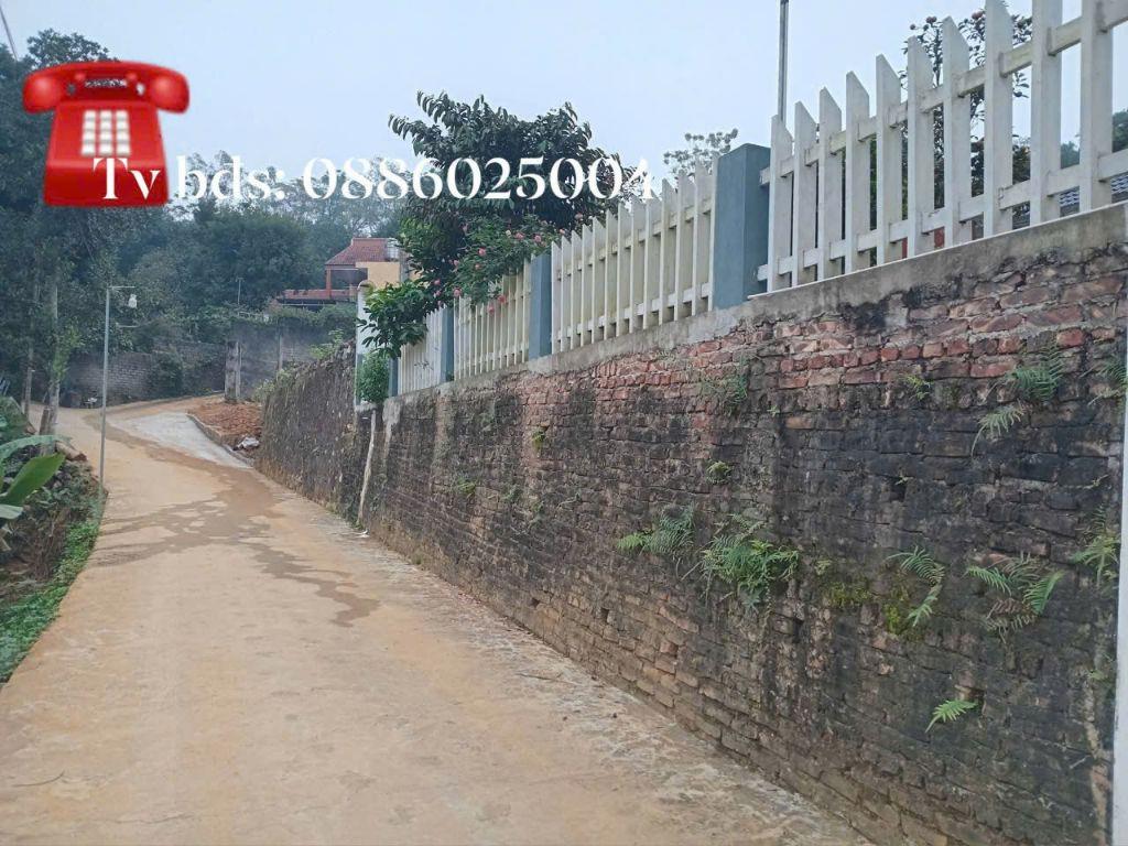 🔴 Thửa đất gần 1500m² có 600m thổ cư, 🚴 BÁM QL6 khoảng 600m, Đường ô tô vào tận đất