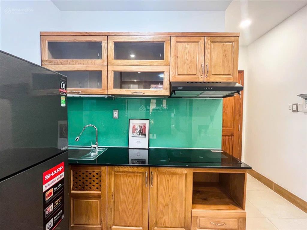 Cho thuê căn hộ dịch vụ 1 pn 40m2 tại phan xích long sát bên q1  máy giặt riêng, bếp hút mùi