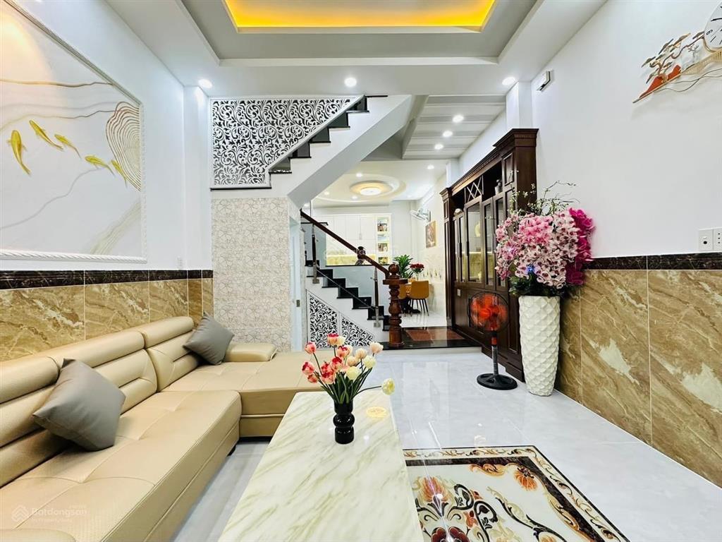 Đẳng cấp nhất q.5  sư vạn hạnh  51m2  5 tầng  hxh thông  chỉ 9.65 tỷ