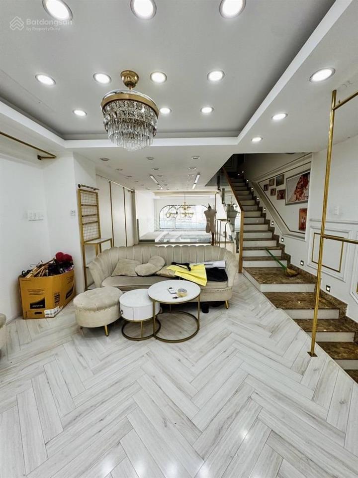 Đẳng cấp toà nhà văn phòng 6 tầng  82m2  hxh tránh 10m  dòng tiền 50 triệu  chỉ 18.5 tỷ