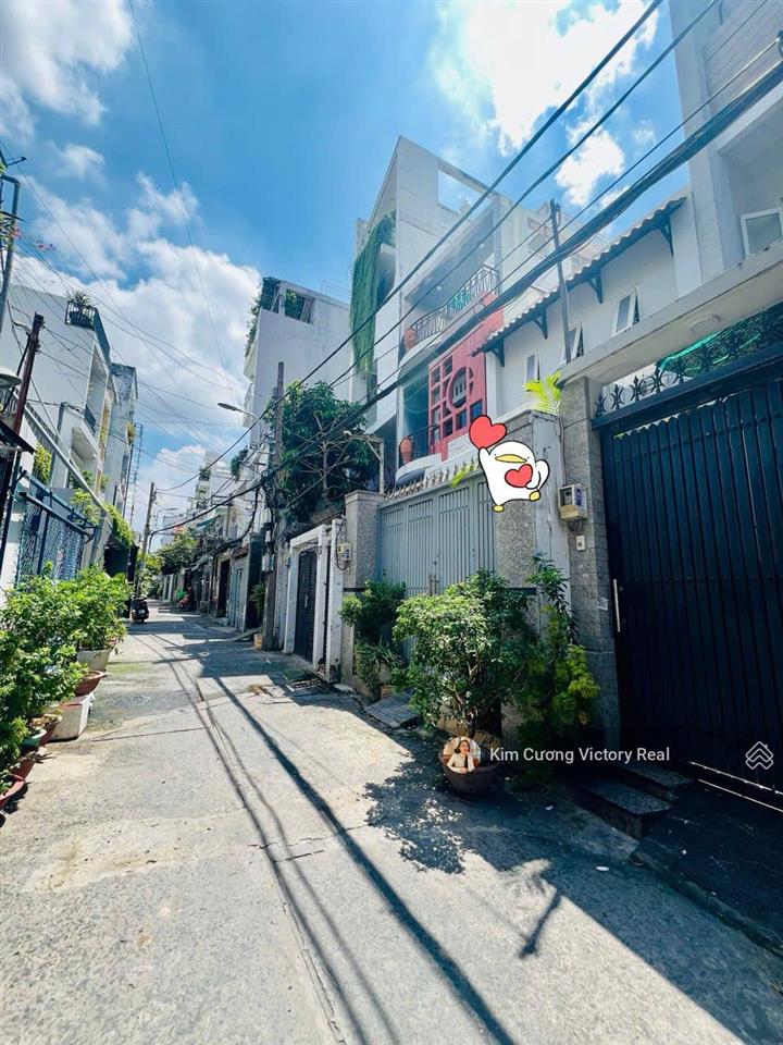 Bán nhà hẻm 4m phạm văn hai, trường sa gần chợ phạm văn hai  dt 6.3x10m  3 tầng  giá 7.7 tỷ tl