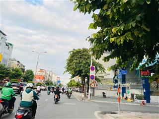 Gấp  106tr/m2  bán nhà hxh núi thành, bàu bàng  dt 103m2 4.4x23m  2 tầng  chỉ 10.99 tỷ tl