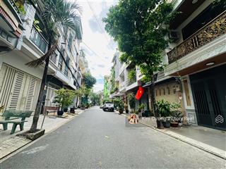 Nhà đẹp 4 lầu "có thang máy"  mặt tiền nội bộ đường bàu cát 1  khu sang  dt 4x14m  giá 14 tỷ tl