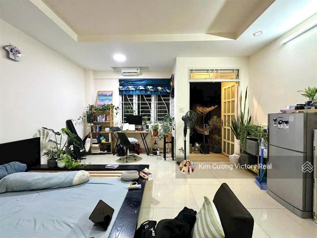 Chỉ 8.7 tỷ tl  bán nhà đường nhất chi mai  dt 4.6m x 12.15m nở hậu 4.75m  lửng 2 lầu