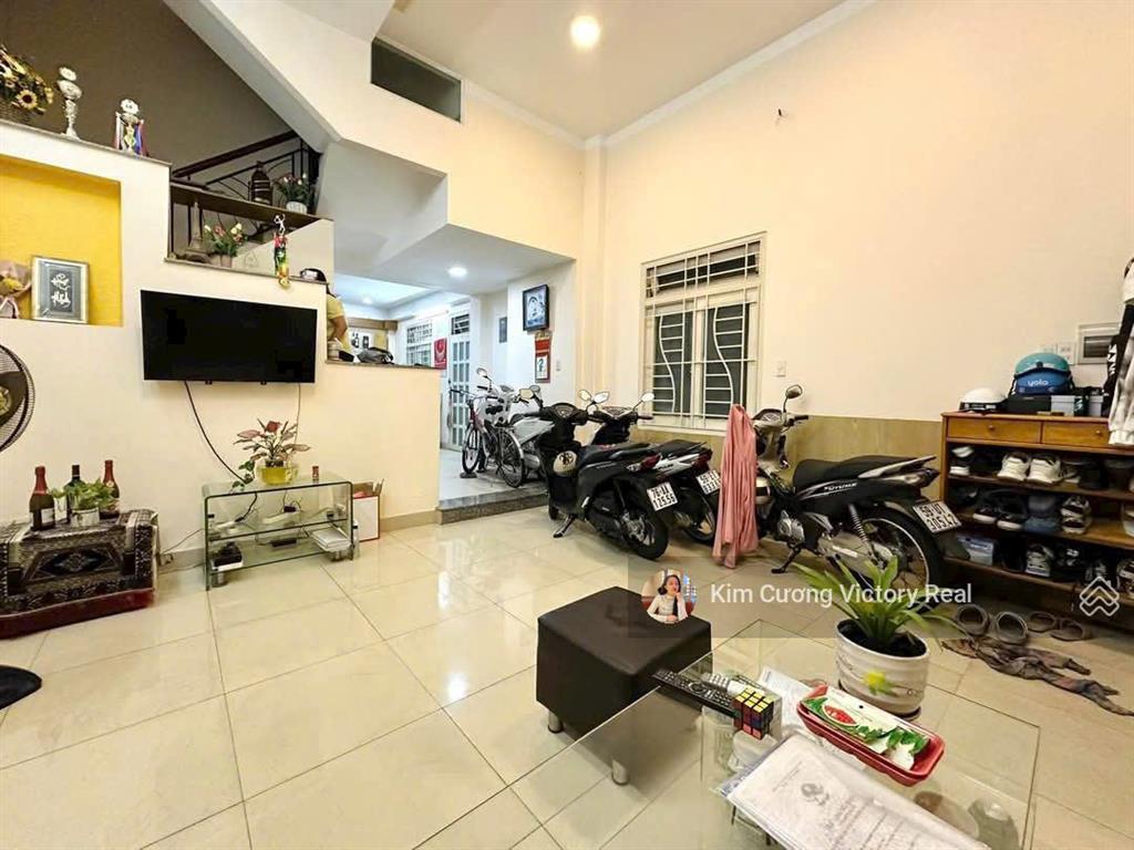 Chỉ 8.7 tỷ tl  bán nhà đường nhất chi mai  dt 4.6m x 12.15m nở hậu 4.75m  lửng 2 lầu