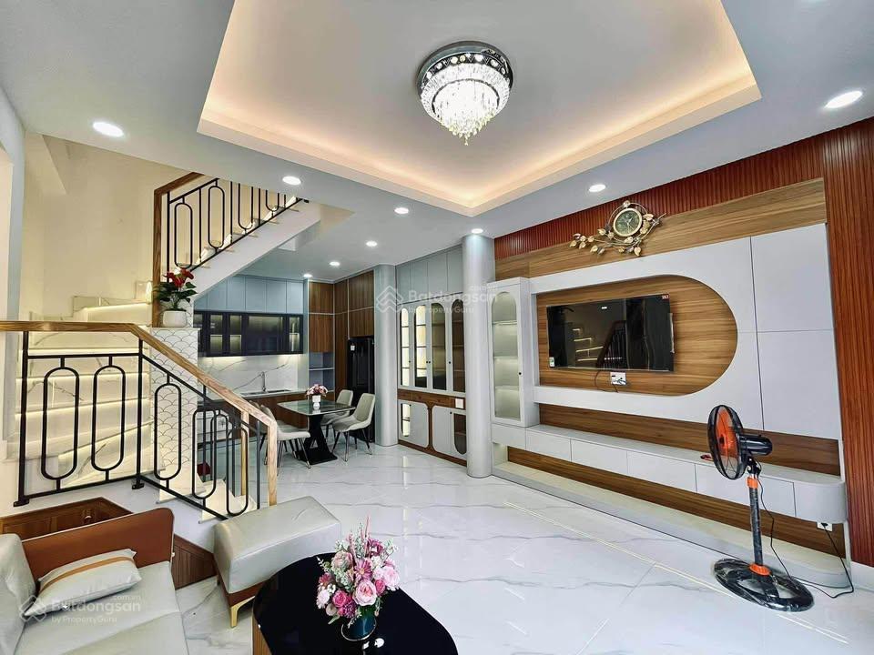 Bán gấp căn nhà 2 lầu siêu đẹp ở ngay chợ bờ ngựa, đường hưng nhơn, 5mx21m, giá 1 tỷ 4