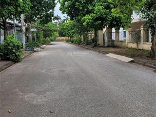 Cần bán lô góc 110m2, 2 mặt tiền gần trường đại học quốc gia hà nội, giá tốt